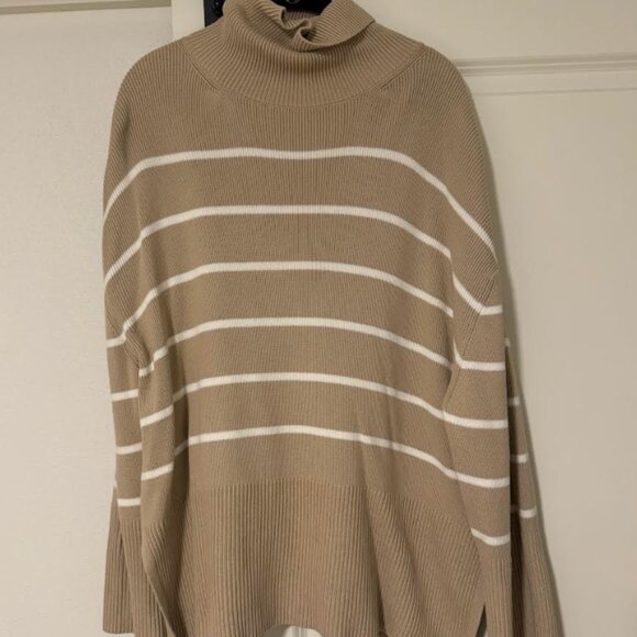 Lake Cotton Sweater - Picture 2 of 5